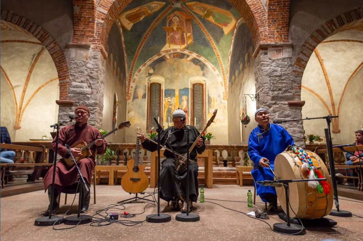 Alash at Church of San Giagio in Bellinzona, Switzerland